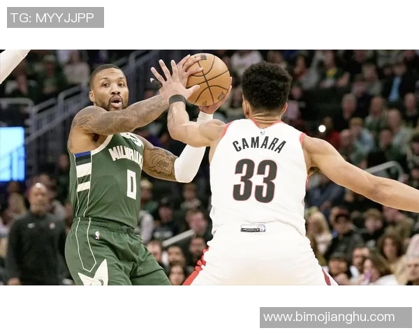 开拓者逆转太阳,利拉德砍下35分,展现超级巨星风范